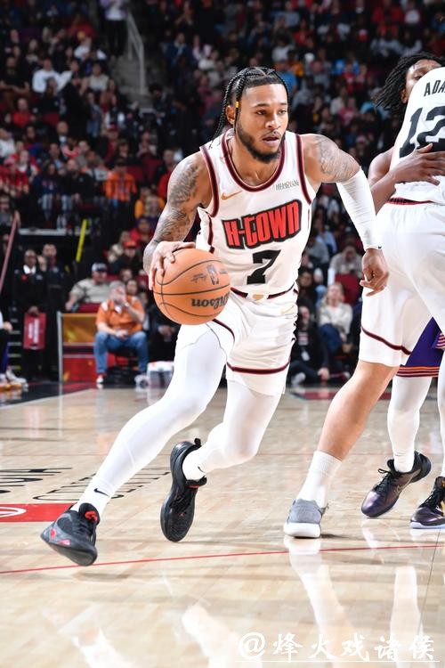 官宣:莫里斯一年合同回纽约 上赛季场均仅6分 官宣:莫里斯一年合同回纽约 上赛季场均仅6分