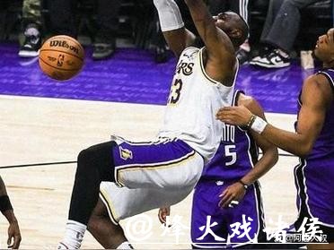 詹姆斯32+7+6福克斯31分 湖人险胜国王3连胜 詹姆斯32+7+6福克斯31分 湖人险胜国王3连胜