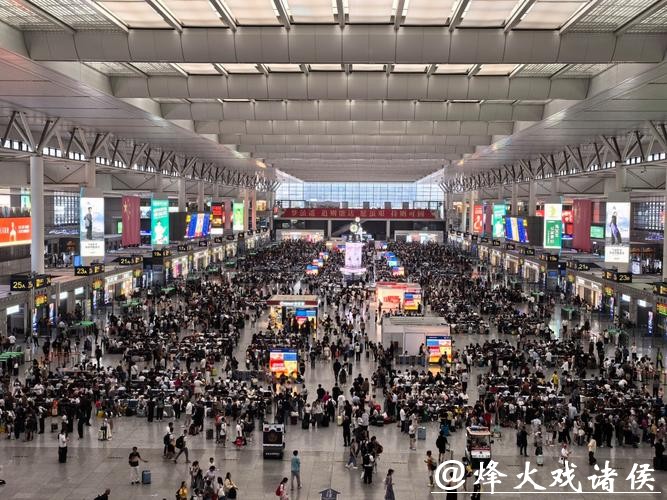 铁路今迎春运节前客流最高峰，上海地区预计发送旅客76万人次